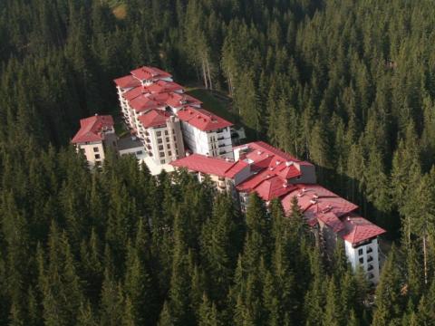 Half of the hotels in Pamporovo - working